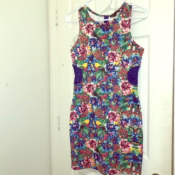 Double Zero Floral Maxi Dress w/ Mesh from Double Zero Brand -Small - Picture 1 of 7